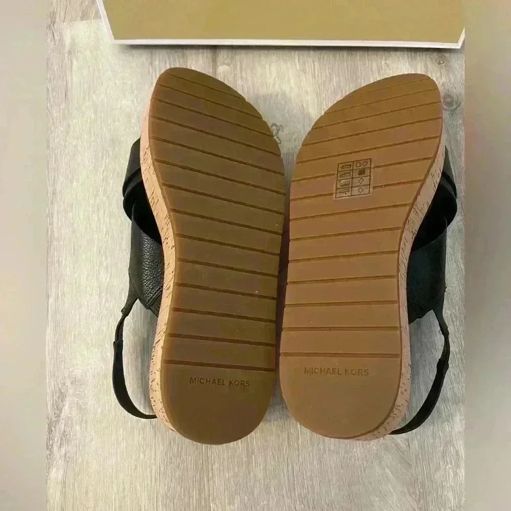 MICHAEL KORS - Easton Sandal Black 8 - Picture 3 of 12